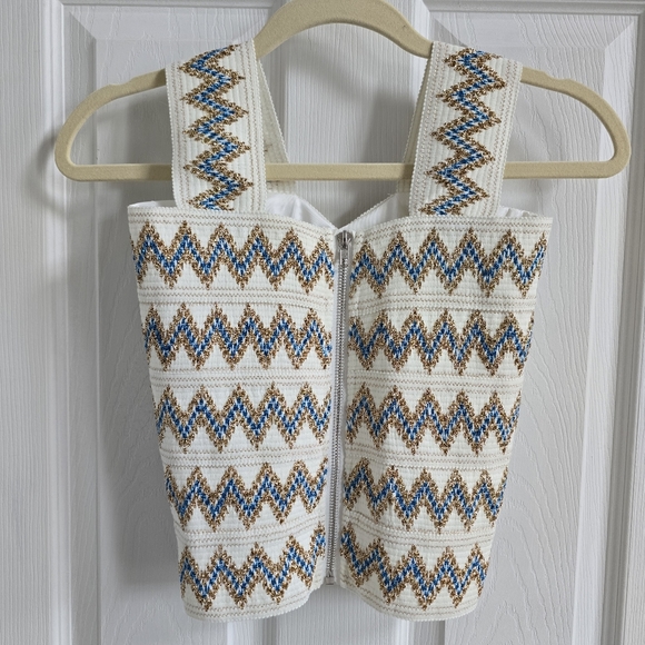 🌷NWT - Metallic print crop top - Picture 5 of 9